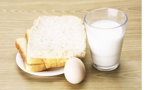 吐司麵包配牛奶健康嗎 健康早餐的原則